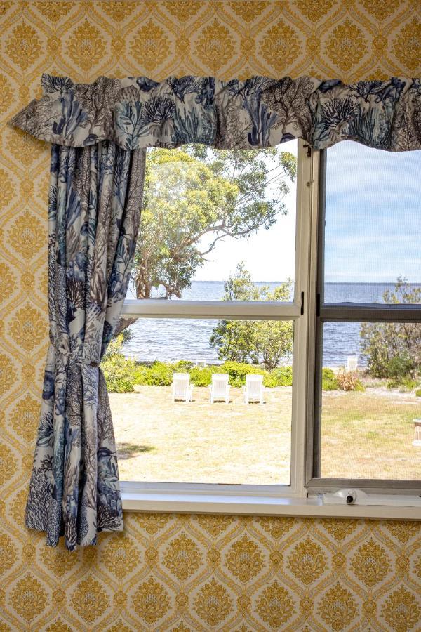 Swan Cove Beachfront Raymond Island Exteriör bild