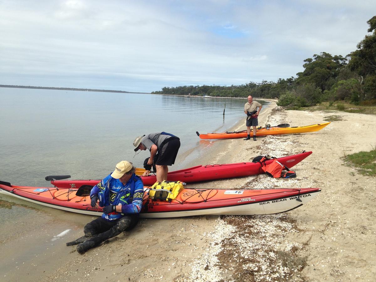 Swan Cove Beachfront Raymond Island Exteriör bild
